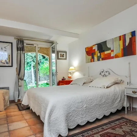 Awesome In Saint-raphael With Wifi Saint-Raphaël