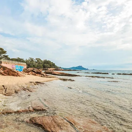 Awesome In Saint-raphael With Wifi 度假居 Saint-Raphaël