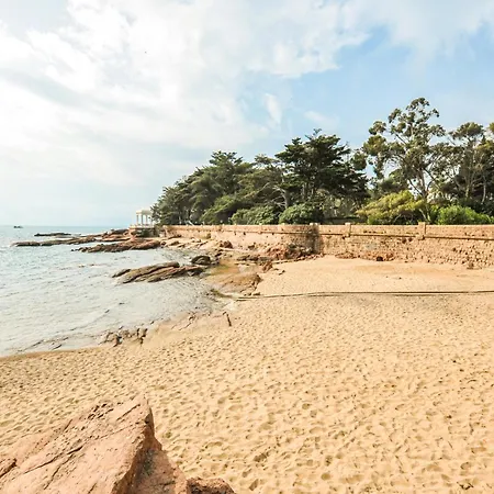 Awesome In Saint-raphael With Wifi Saint-Raphaël