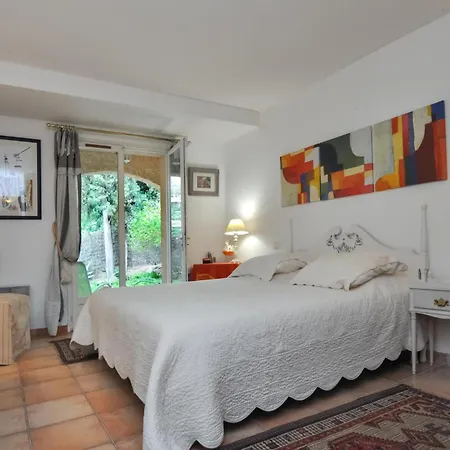 Awesome In Saint-raphael With Wifi 度假居 Saint-Raphaël