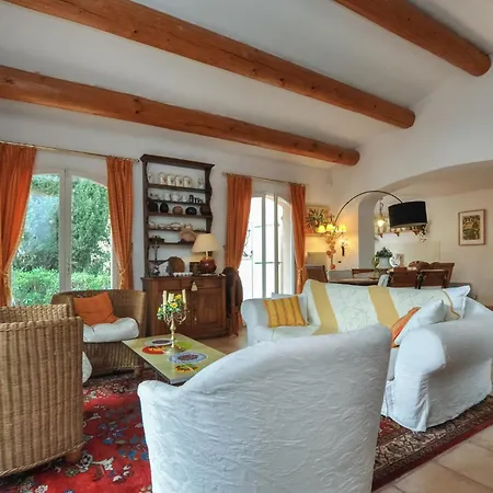Awesome In Saint-raphael With Wifi *